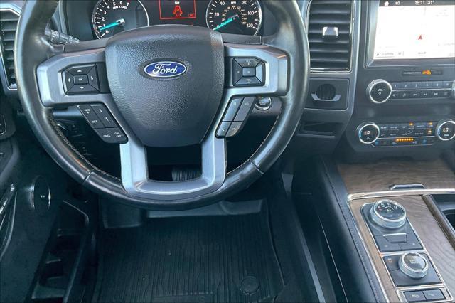 Photo of 2019 White Platinum Ford Expedition