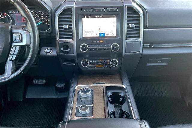Photo of 2019 White Platinum Ford Expedition