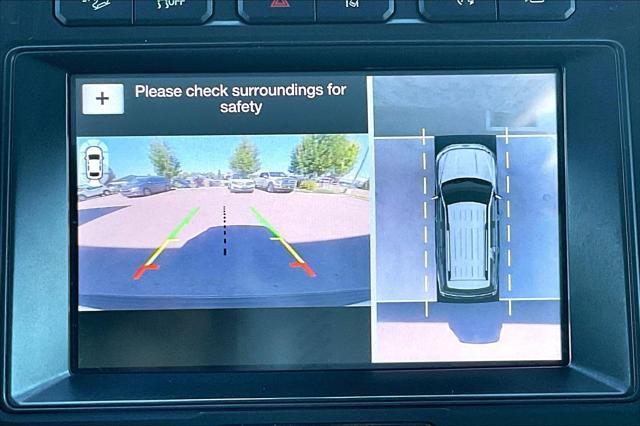 Photo of 2019 White Platinum Ford Expedition