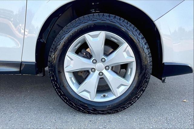 Photo of 2015 Satin White Pearl Subaru Forester