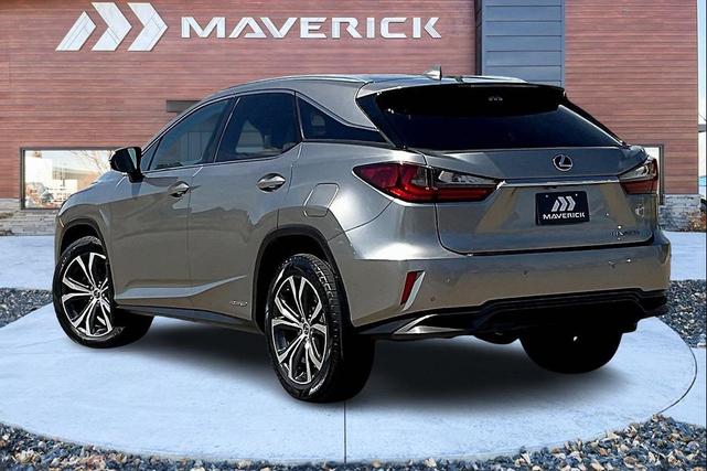 Photo of 2018 Silver Lexus RX 450h