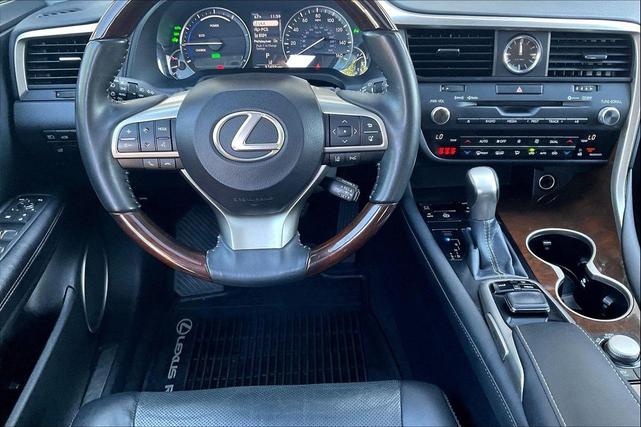 Photo of 2018 Silver Lexus RX 450h