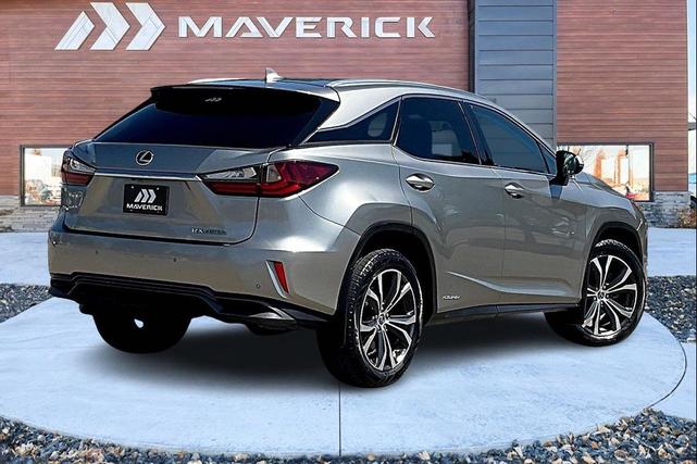 Photo of 2018 Silver Lexus RX 450h