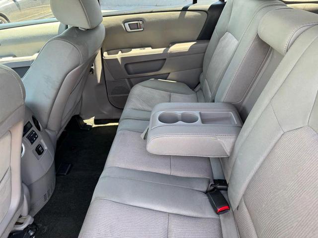 Photo of 2014 Taffeta White Honda Pilot