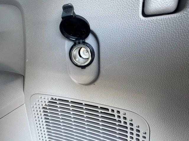 Photo of 2014 Taffeta White Honda Pilot
