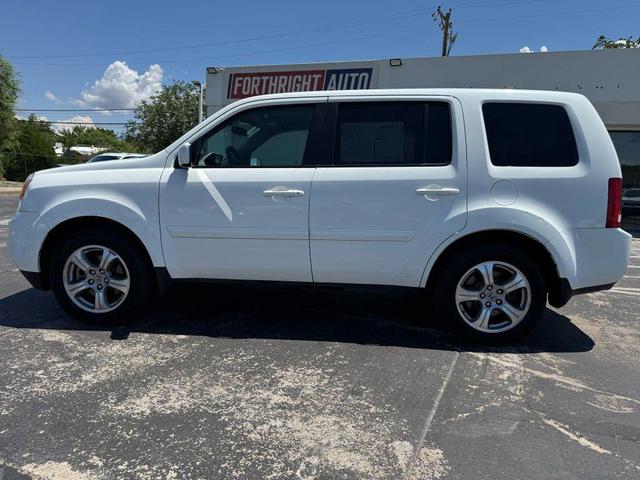 Photo of 2014 Taffeta White Honda Pilot