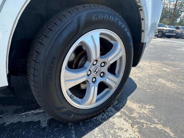 Photo of 2014 Taffeta White Honda Pilot