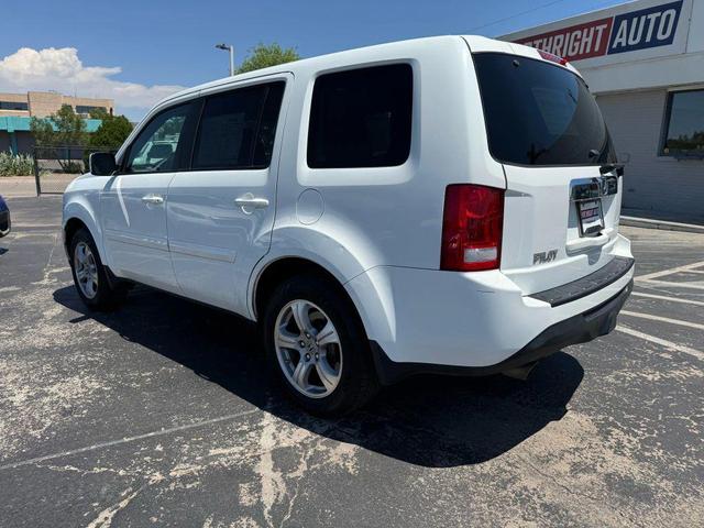 Photo of 2014 Taffeta White Honda Pilot