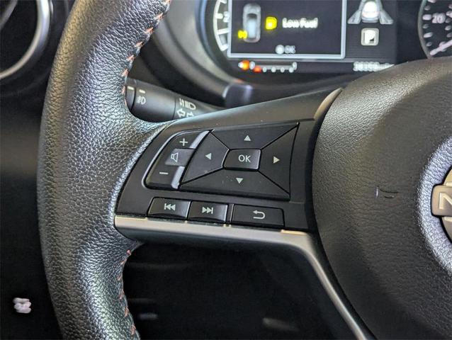 Photo of 2022 Gray/Super Black Nissan Kicks