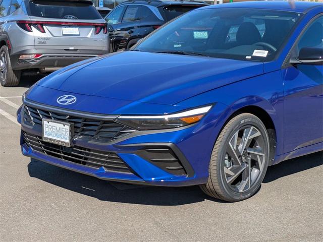 Photo of 2025 Intense Blue Hyundai ELANTRA