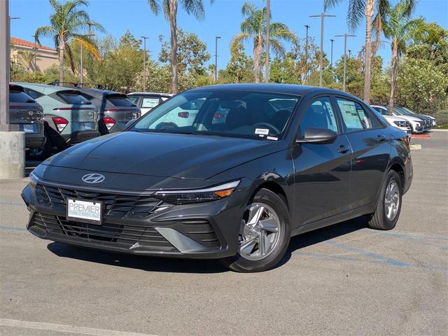 Photo of 2025 Amazon Gray Hyundai ELANTRA