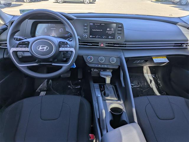 Photo of 2025 Amazon Gray Hyundai ELANTRA