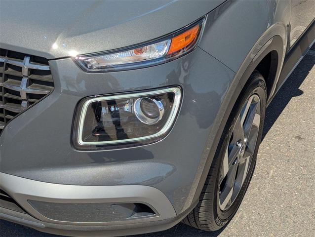 Photo of 2025 Ecotronic Gray w/Black Roof Hyundai VENUE