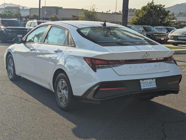 Photo of 2025 Serenity White Hyundai ELANTRA