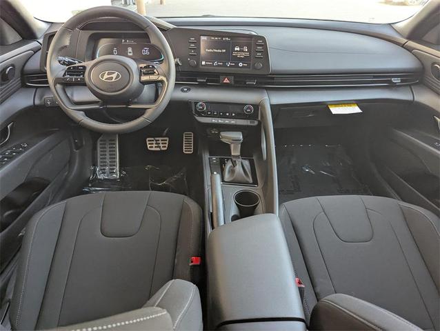 Photo of 2025 Ecotronic Gray Hyundai ELANTRA