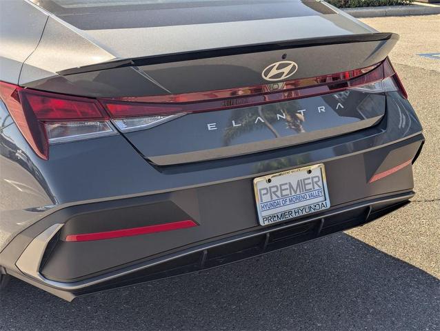 Photo of 2025 Ecotronic Gray Hyundai ELANTRA