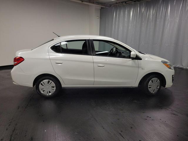 Photo of 2019 Pearl White Mitsubishi Mirage G4