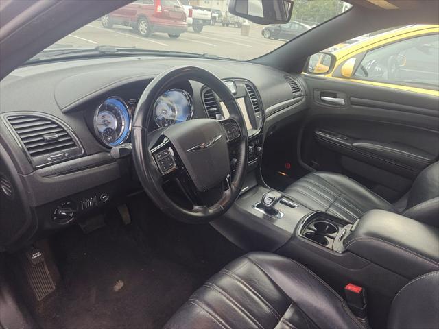 Photo of 2014 Granite Crystal Metallic Clearcoat Chrysler 300