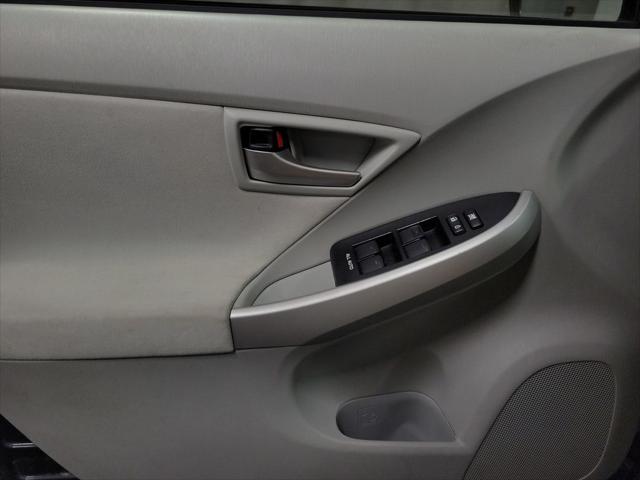 Photo of 2012 Winter Gray Metallic Toyota Prius