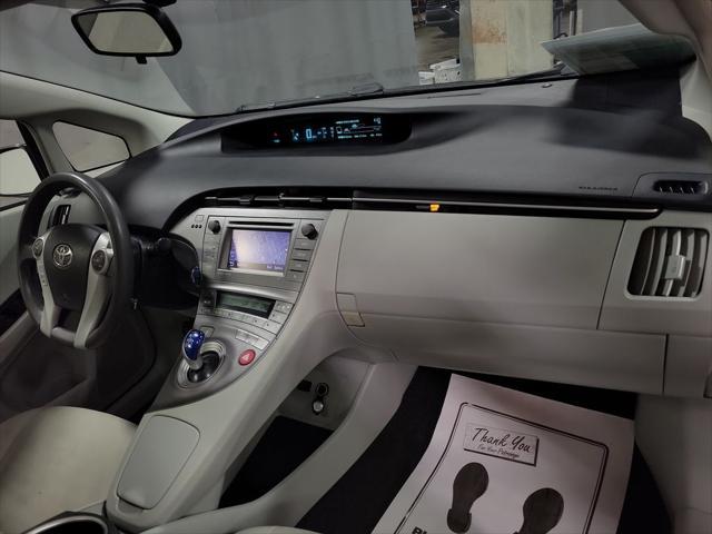 Photo of 2012 Winter Gray Metallic Toyota Prius