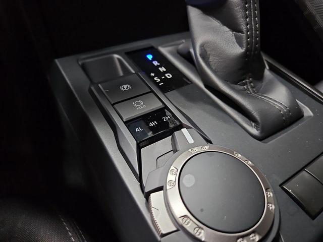 Photo of 2024 Ice Cap Toyota Tacoma