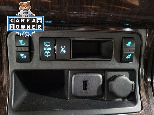 Photo of 2016 Tungsten Metallic Chevrolet Traverse