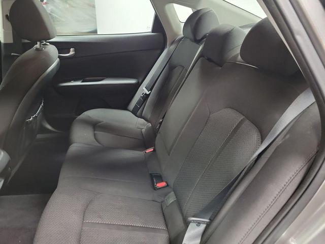 Photo of 2016 Titanium Silver Kia Optima