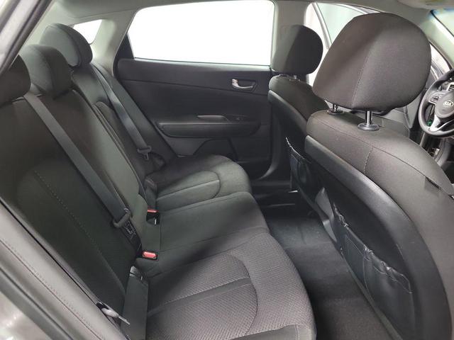Photo of 2016 Titanium Silver Kia Optima