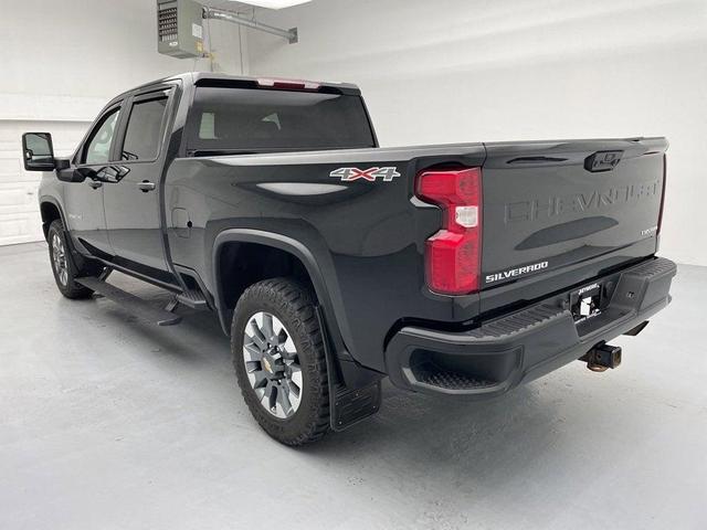 Photo of 2022 Black Chevrolet Silverado 2500