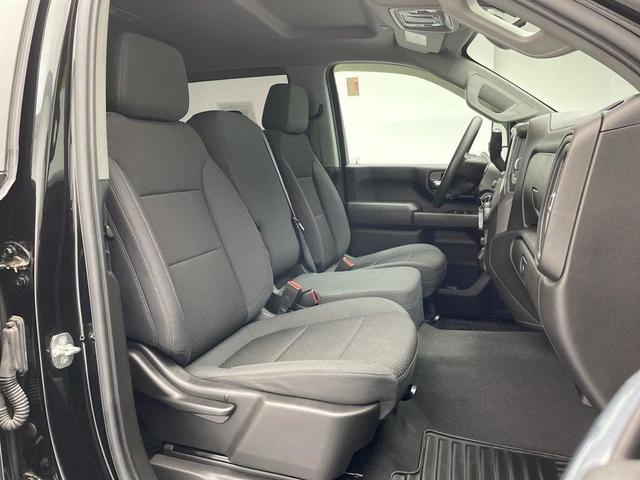 Photo of 2022 Black Chevrolet Silverado 2500