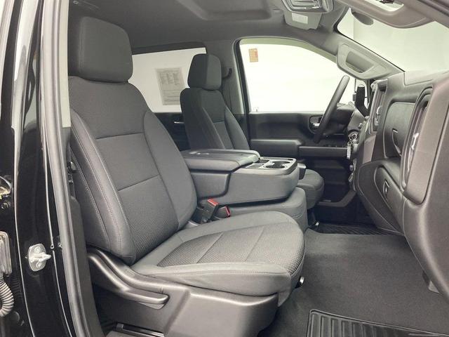 Photo of 2022 Black Chevrolet Silverado 2500
