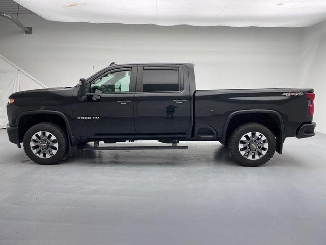 Photo of 2022 Black Chevrolet Silverado 2500