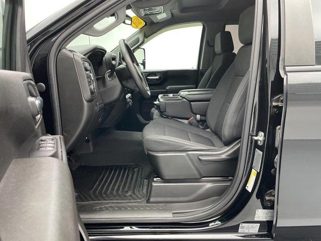 Photo of 2022 Black Chevrolet Silverado 2500