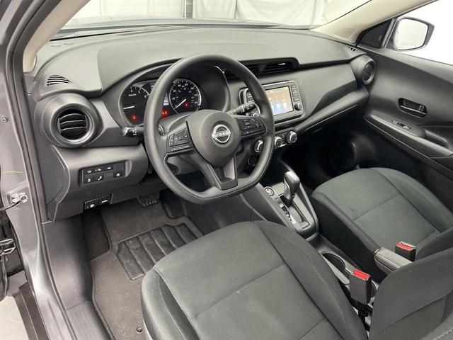 Photo of 2024 Gun Metallic Nissan Kicks