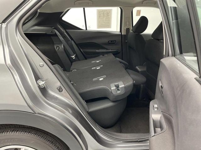 Photo of 2024 Gun Metallic Nissan Kicks