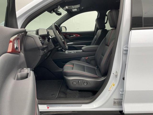 Photo of 2026 Polar White Chevrolet Traverse