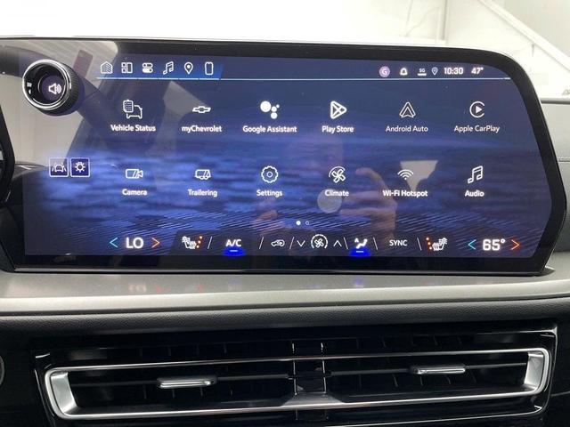 Photo of 2026 Mosaic Black Metallic Chevrolet Traverse