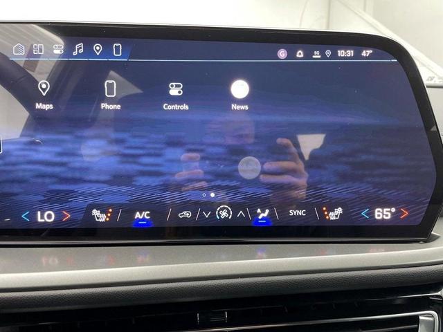Photo of 2026 Mosaic Black Metallic Chevrolet Traverse