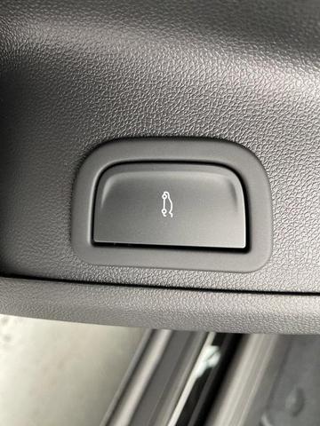 Photo of 2026 Mosaic Black Metallic Chevrolet Traverse