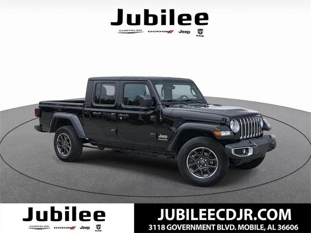 Photo of 2023 Black Clearcoat Jeep Gladiator