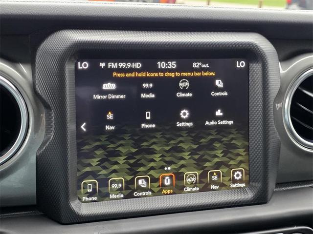 Photo of 2023 Black Clearcoat Jeep Gladiator