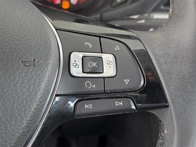 Photo of 2022 Pure White Volkswagen Passat