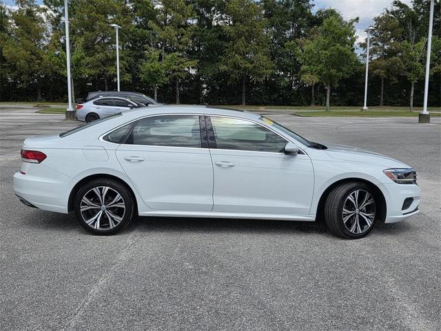 Photo of 2022 Pure White Volkswagen Passat