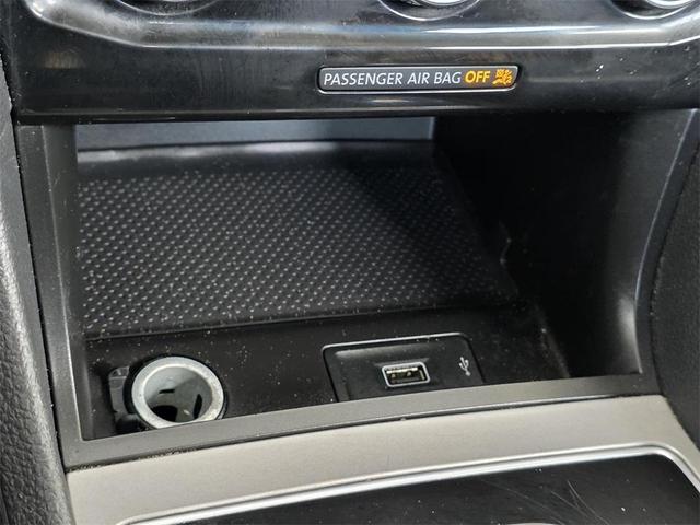 Photo of 2022 Pure White Volkswagen Passat