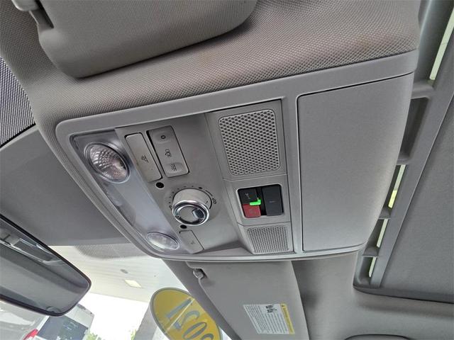 Photo of 2022 Pure White Volkswagen Passat