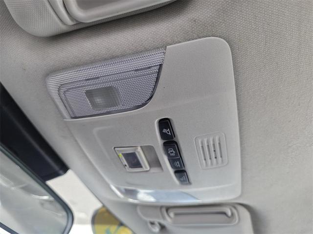 Photo of 2022 Classic Silver Metallic Toyota Corolla
