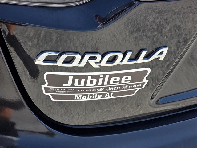 Photo of 2022 Classic Silver Metallic Toyota Corolla