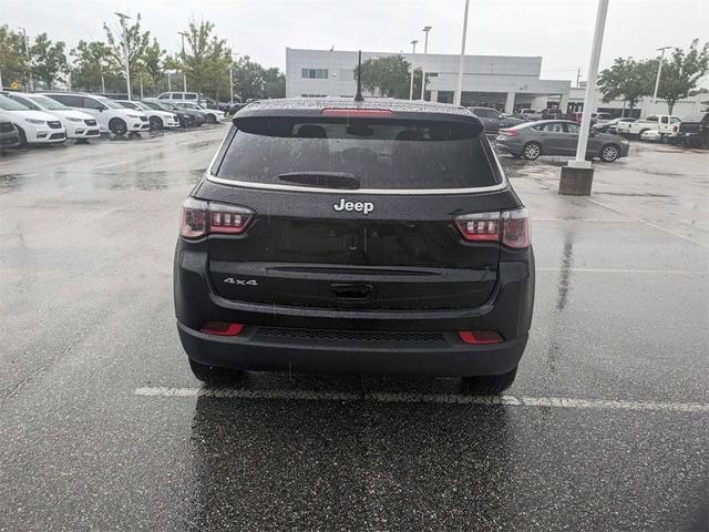 Photo of 2024 Diamond Black Jeep Compass