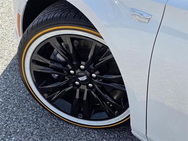 Photo of 2018 Crystal White Tri-Coat Cadillac XTS