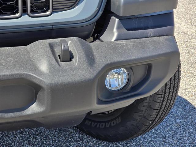 Photo of 2025 Anvil Clearcoat Jeep Wrangler